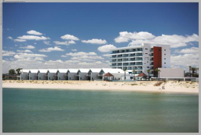 Гостиница Seashells Mandurah  Мандъюра